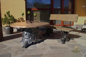 A wrought iron table - garden furniture (NBK-58)